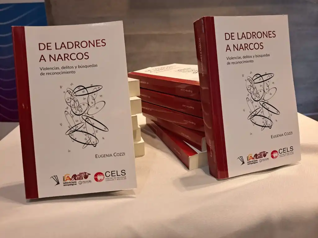 eugenia cozzi rosario de ladrones a narcos