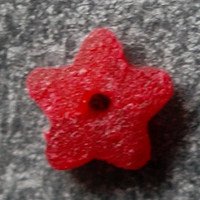 Resultados del test de cromatografía de gases acoplada a espectrometría de masas a micropunto estrella roja de 5 puntas. (Fuente: DrugsData) lsd